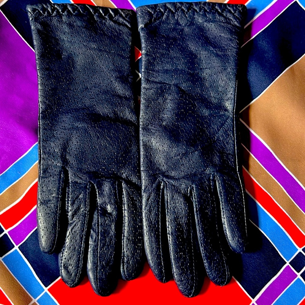 Navy leather gloves